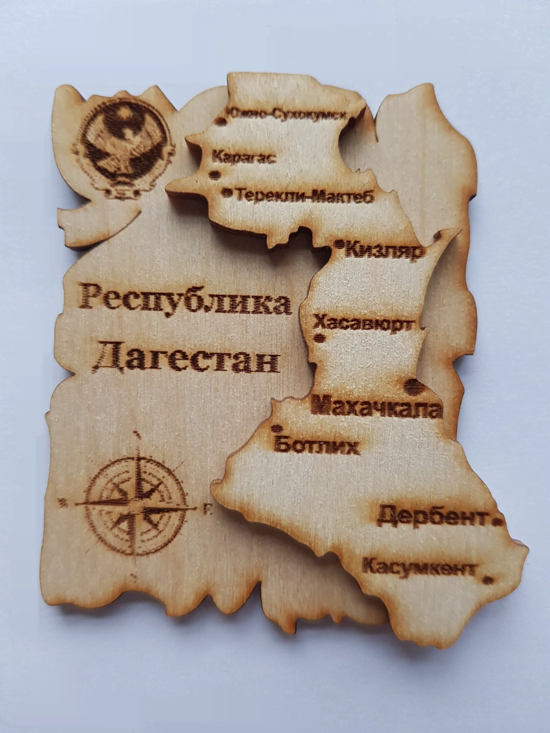 Магнит деревян. Дагестан карта. Гравировка двухслойный в ассортименте