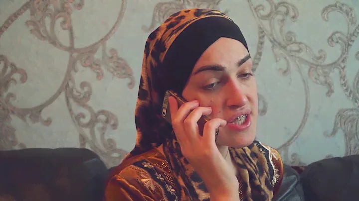 ПОДКАТЫВАЕТ К ЧУЖОЙ ЖЕНЕ.  СМОТРЕТЬ ВСЕМ.